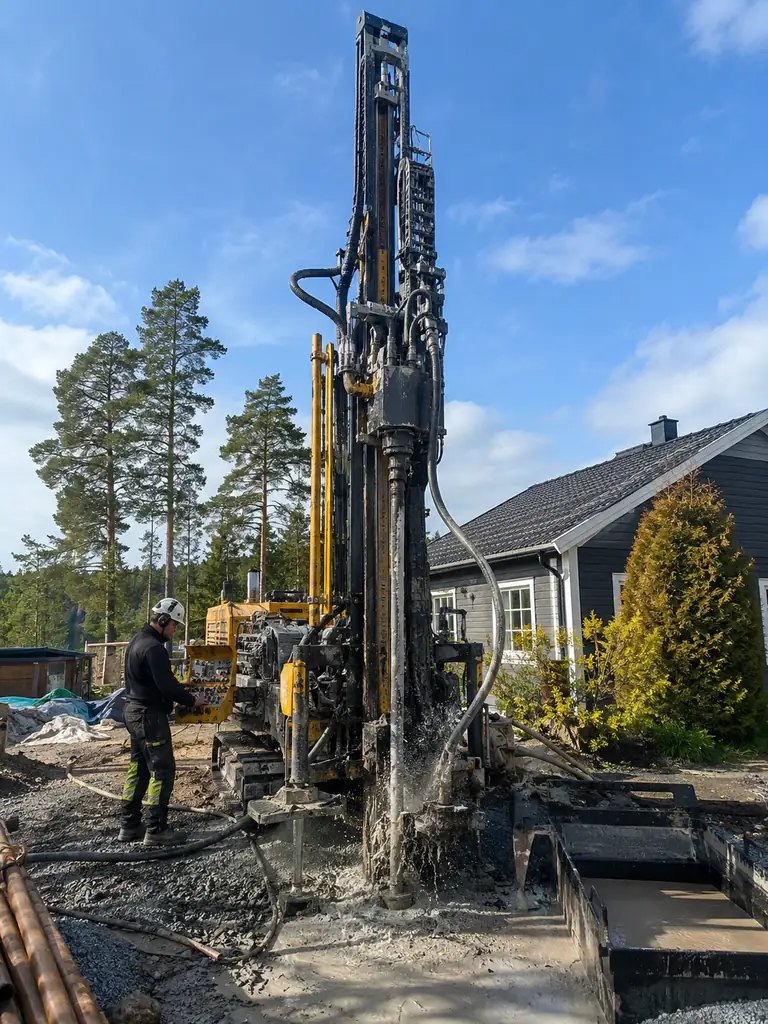 Illustration av beviljat tillstånd och energiborrning som har påbörjats för bergvärme